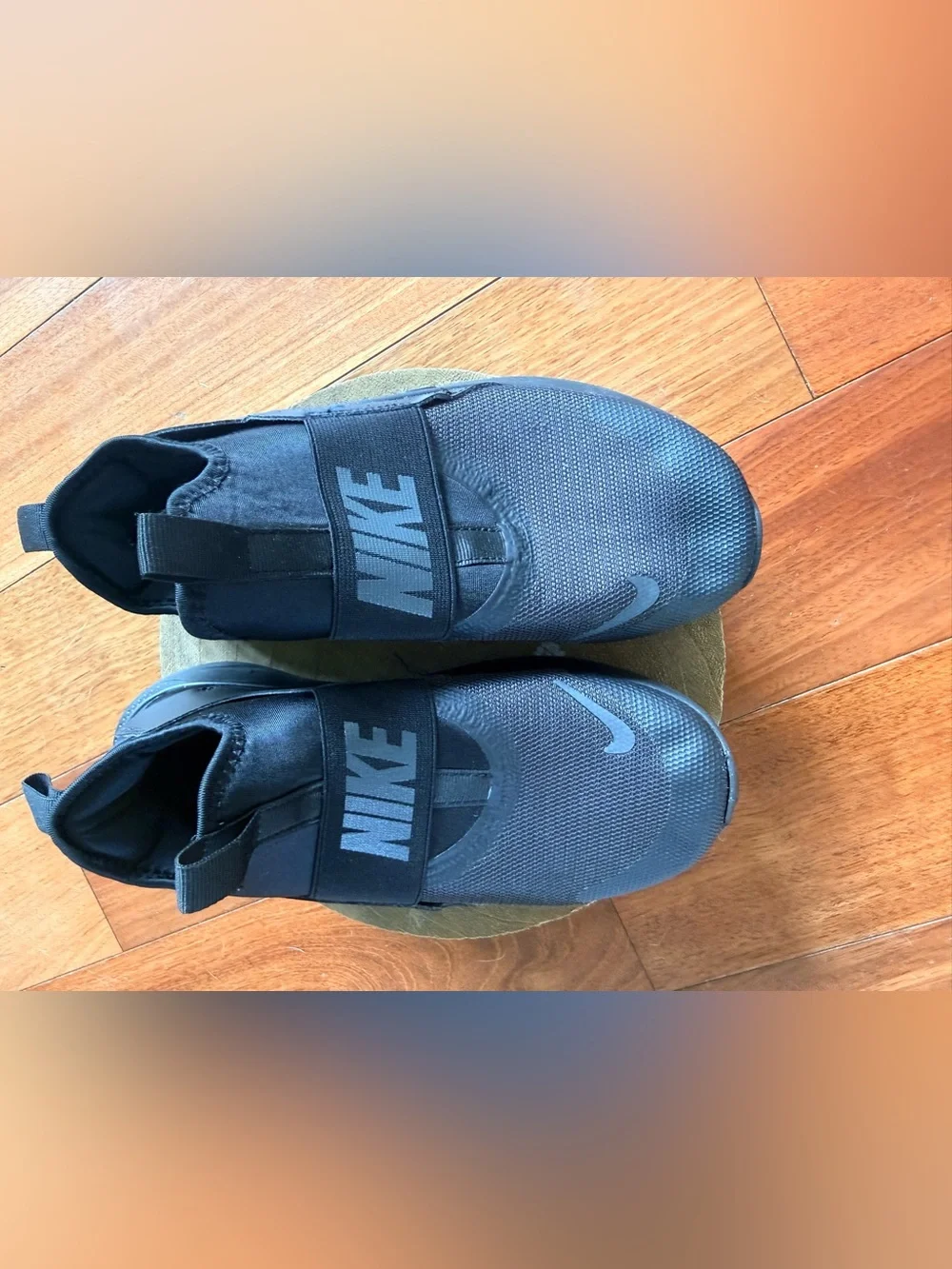 Nike Flex Runner 2 Kids Black Slip-On Sneakers Size 5Y NWOT